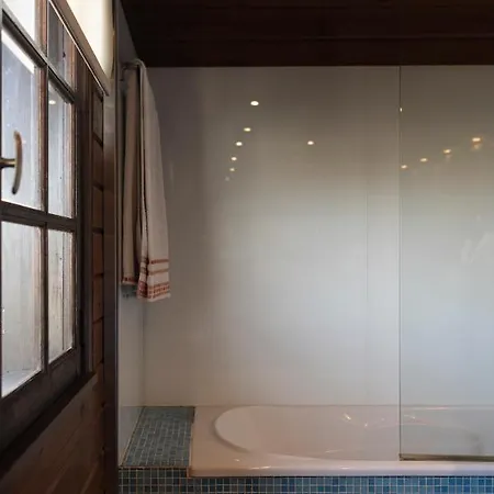 Encantadora Moradia T1, Com Piscina E Vista Mar A 500m Da