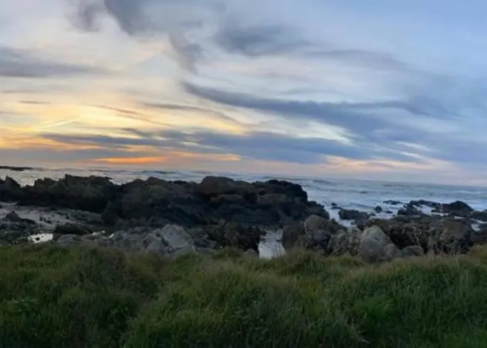 Semesterbostad Encantadora Moradia T1, Com Piscina E Vista Mar A 500m Da