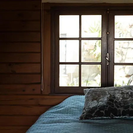 펜션 Encantadora Moradia T1, Com Piscina E Vista Mar A 500m Da *